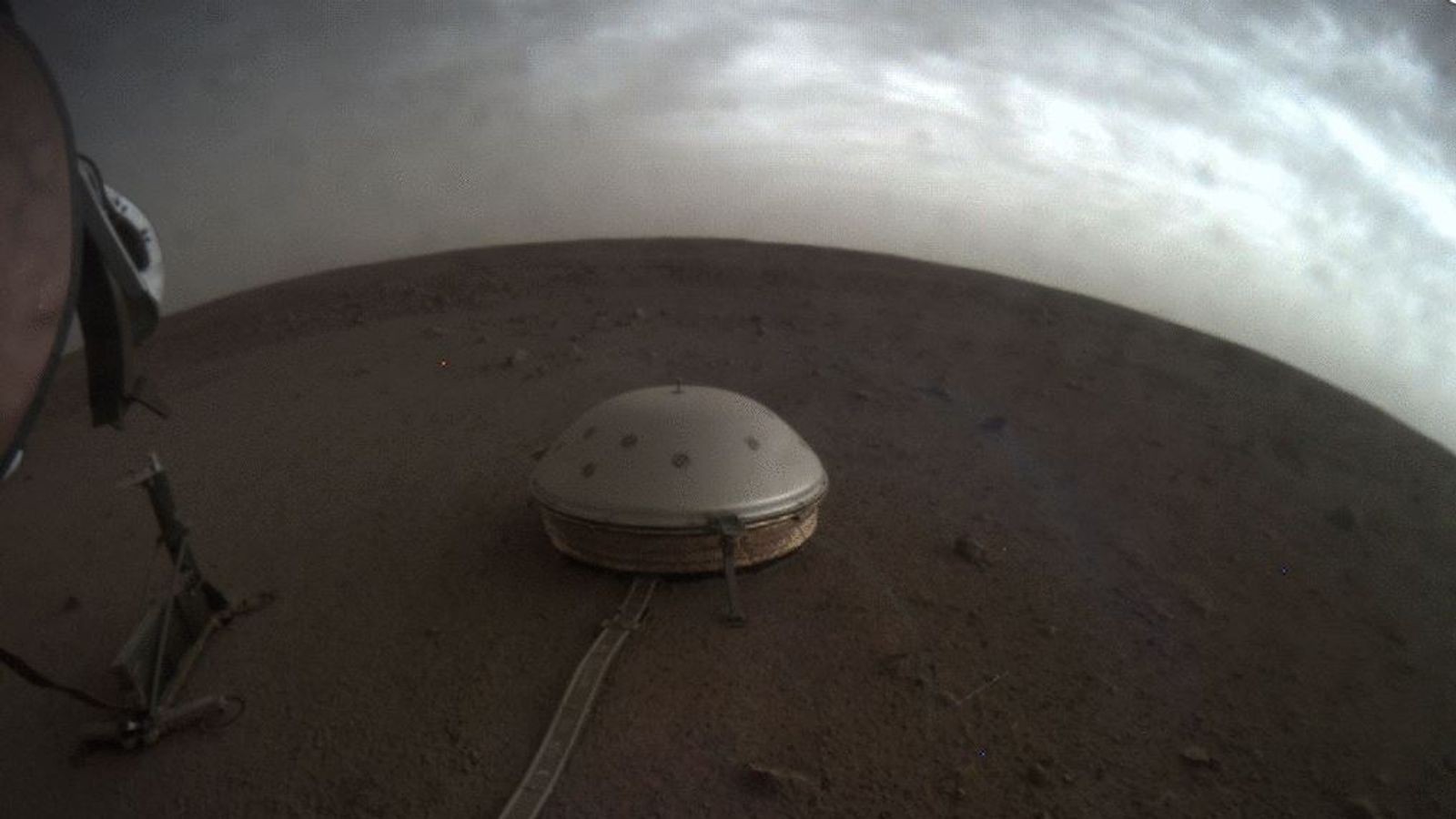 skynews-mars-insight-seismometer_4792734.jpg skynews-mars-insight-seismometer_4792734.jpg
